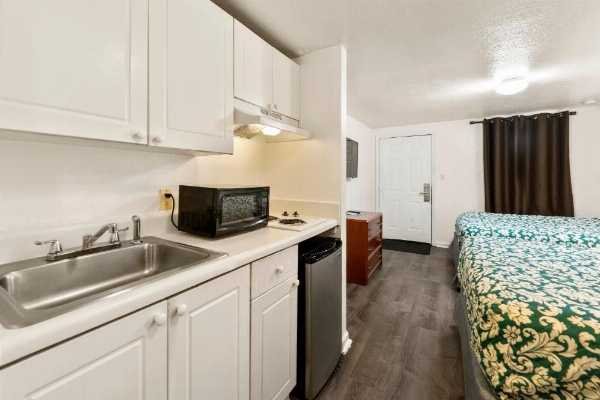 Extended Stay Studios image 13